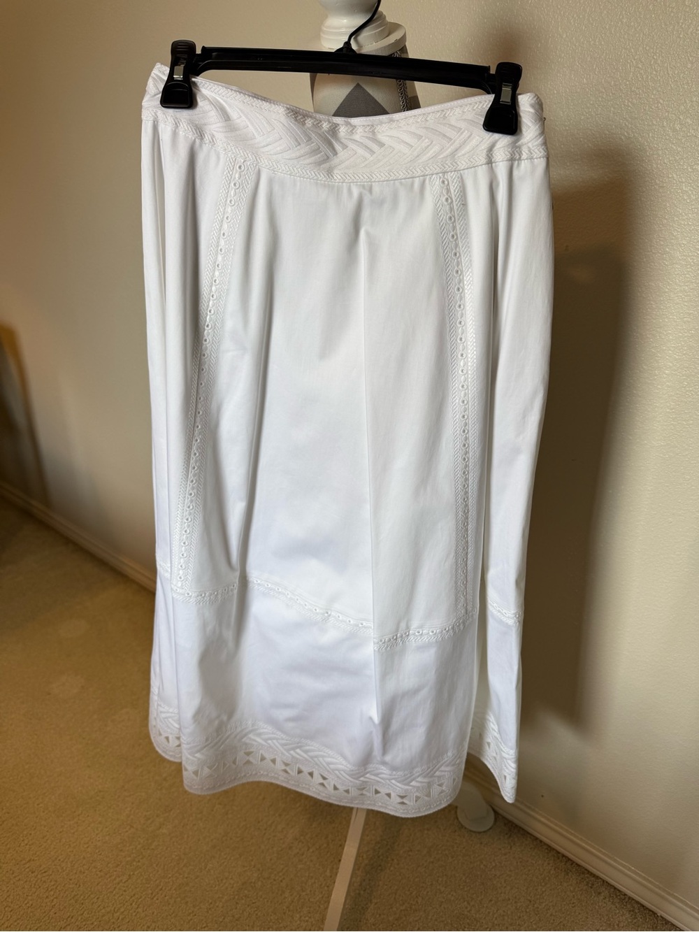 Elie Tahari White Eyelet-Trim and Embroidered Midi Skirt